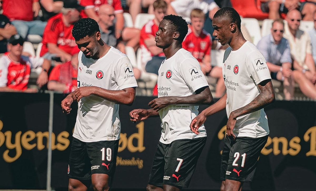 Denil Castillo y Midtjylland golean a Kups y acarician clasificación a fase de grupos