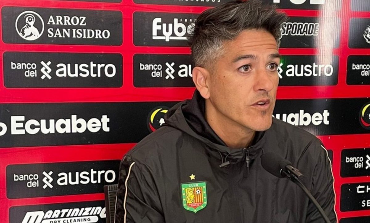 Deportivo Cuenca anuncia fin del ciclo de Norberto Araujo en el banquillo