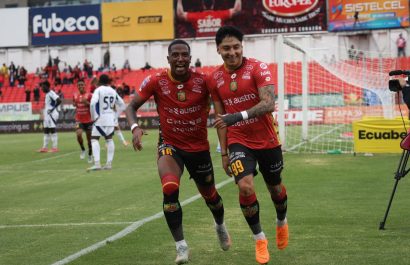 Deportivo Cuenca goleó a Emelec y clasificó a la Copa Sudamericana.