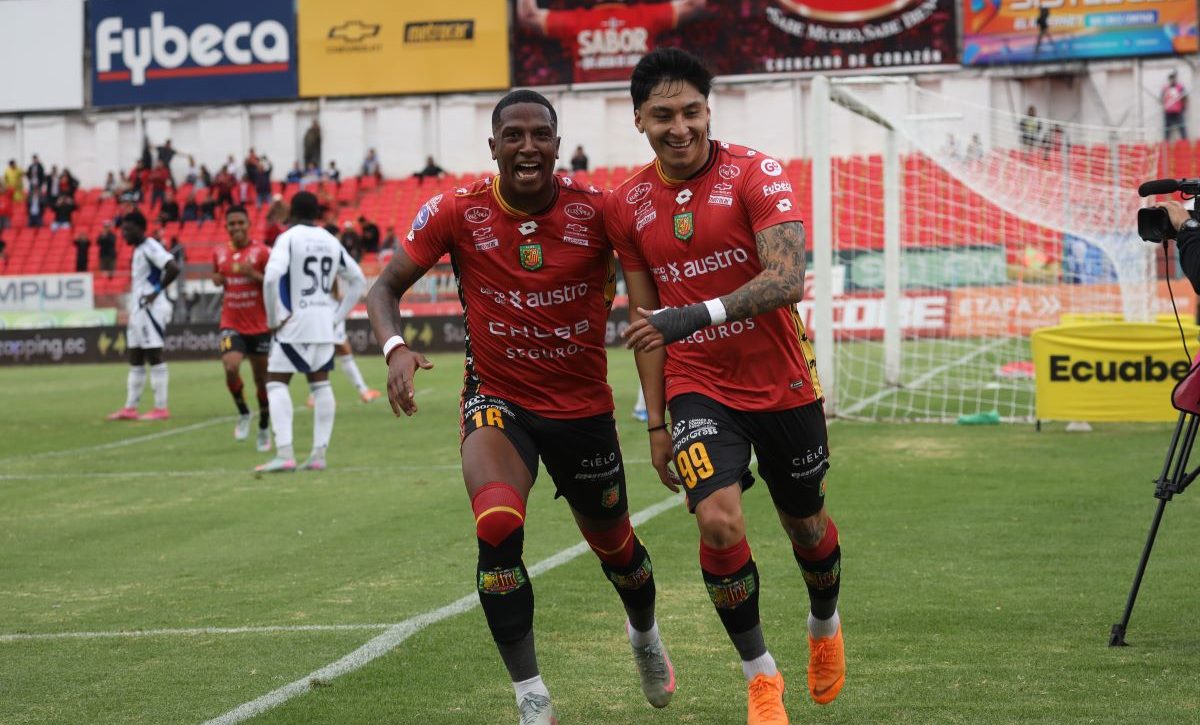 Deportivo Cuenca goleó a Emelec y clasificó a la Copa Sudamericana.