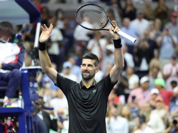 Djokovic arranca con triunfo el US Open y busca su quinto título en el torneo