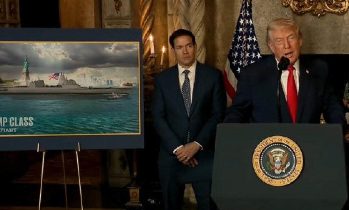 Donald Trump, presidente de Estados Unidos, anunció un ambicioso plan para renovar la flota naval del país.