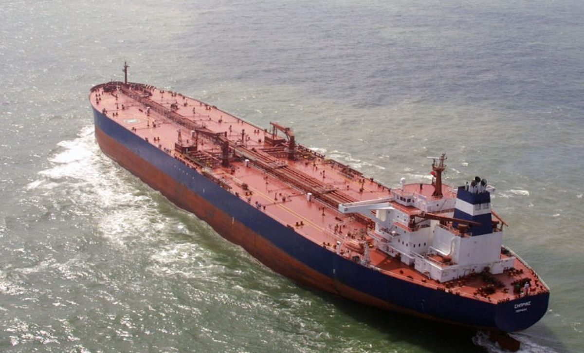 Donald Trump, presidente de Estados Unidos, ordenó un bloqueo total a los barcos petroleros sancionados que entran y salen de Venezuela.