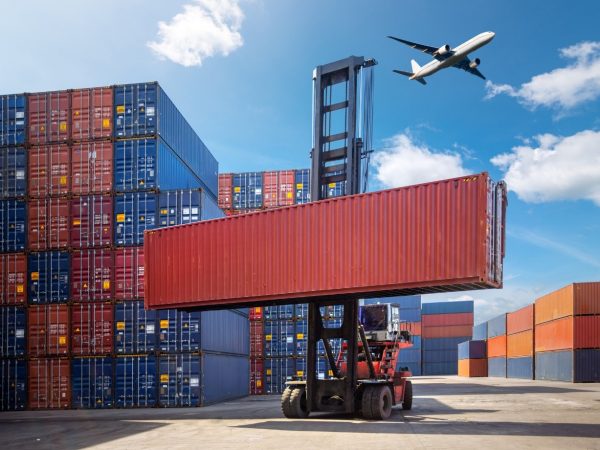 Ecuador espera revertir el arancel del 15% impuesto por Estados Unidos y que afecta al país con varios competidores