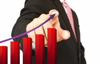 Ecuador mejora perfil financiero Fitch Ratings eleva su calificación y destaca la recuperación económica del país.