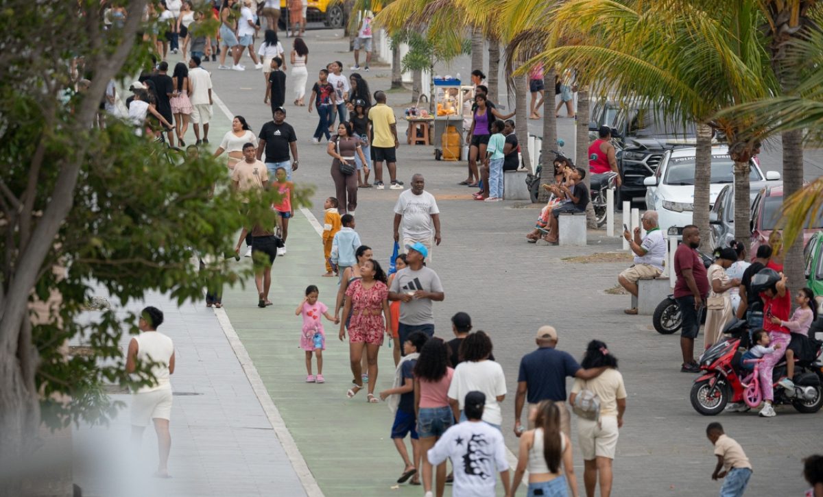 Ecuador registró un movimiento millonario de dinero durante el feriado de Año Nuevo, según cifras oficiales. (API)