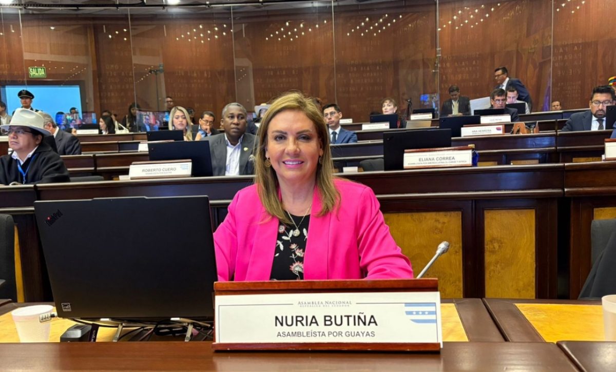 El Consejo de Administración Legislativa remite al Comité de Ética denuncia contra la asambleísta Nuria Butiñá, de Revolución Ciudadana.