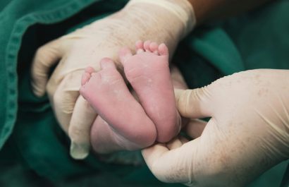 El IESS debe cumplir con reparación de 5 mil dólares a favor de una mujer por violencia obstétrica. (Pexels)