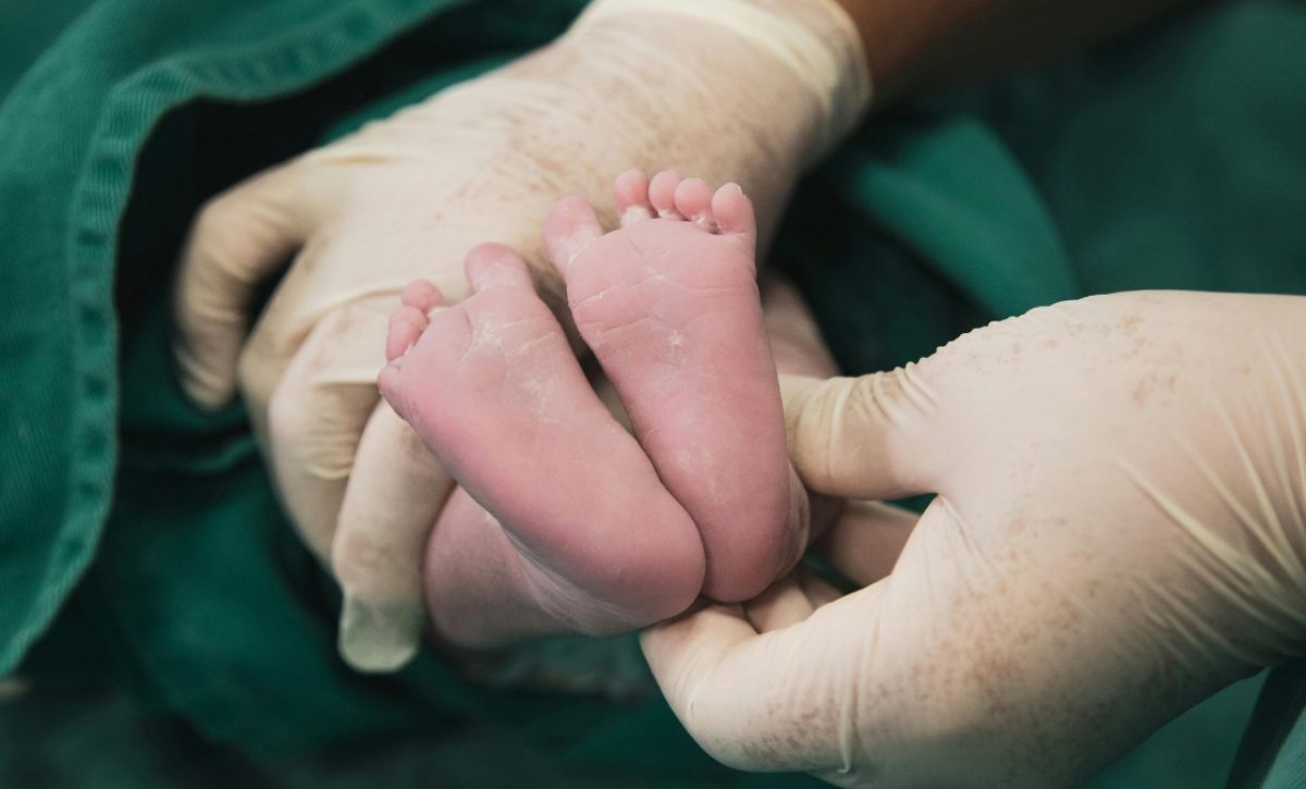 El IESS debe cumplir con reparación de 5 mil dólares a favor de una mujer por violencia obstétrica. (Pexels)