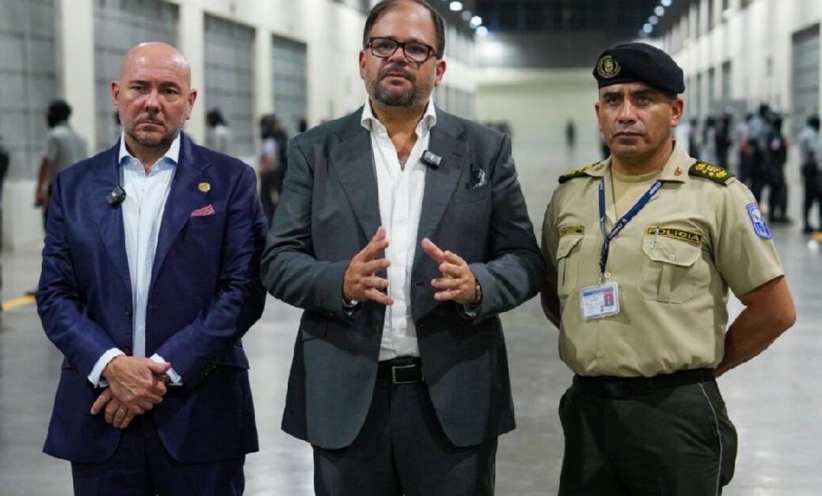 El Presidente de la República, Daniel Noboa, ha realizado tres reestructuraciones en su gabinete ministerial desde noviembre de 2023 que asumió el poder.