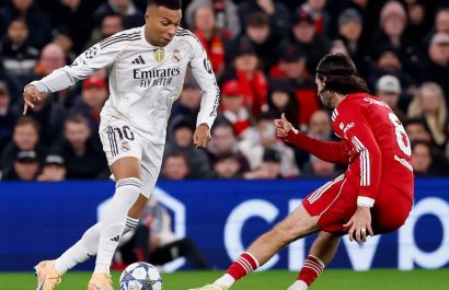 El Real Madrid sufrió una derrota 1-0 ante el Liverpool en el estadio de Anfield, en un partido correspondiente a la fase de grupos de la UEFA Champions League.