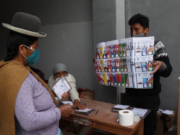 El Tribunal Supremo Electoral (TSE) de Bolivia oficializó este lunes 1 de diciembre la convocatoria a las elecciones subnacionales.