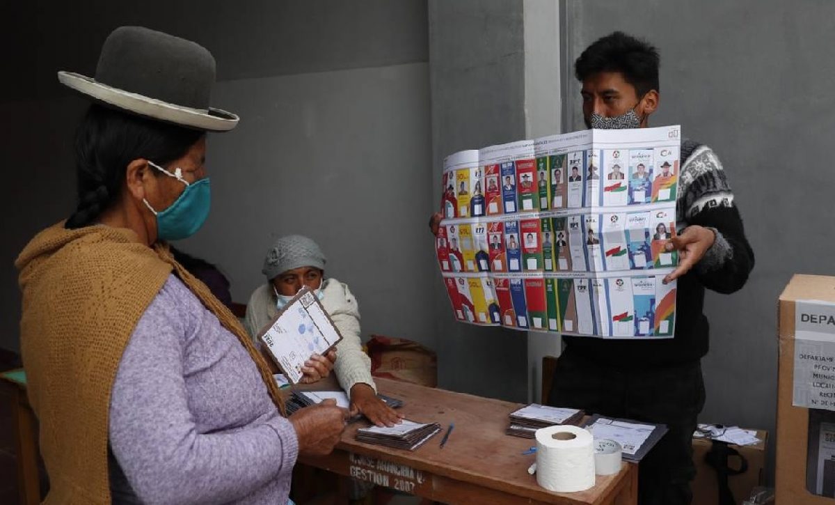 El Tribunal Supremo Electoral (TSE) de Bolivia oficializó este lunes 1 de diciembre la convocatoria a las elecciones subnacionales.