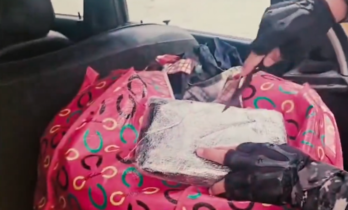 El alcaloide se encontraba al interior de una maleta. Captura redes sociales Policía Nacional