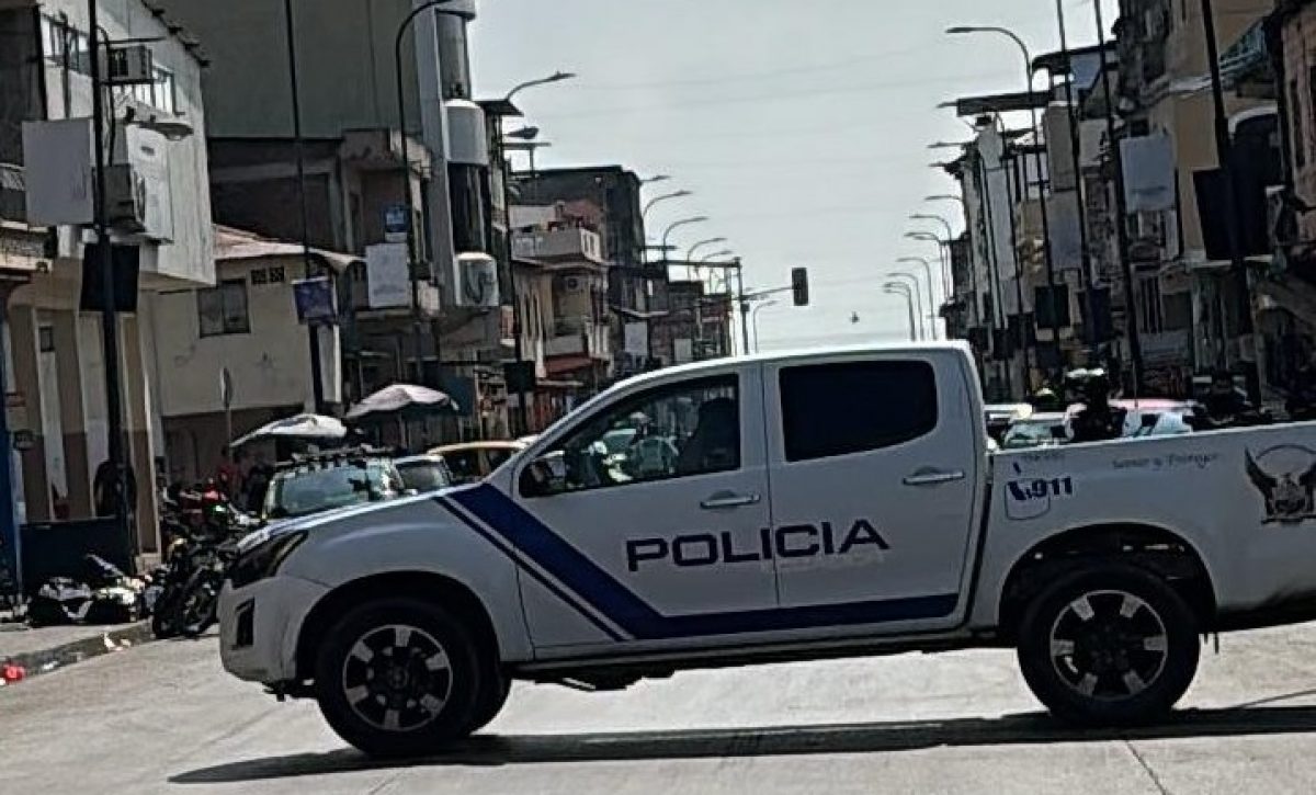 El ataque con un artefacto explosivo a un plantel educativo particular en el cantón Durán, provincia del Guayas,