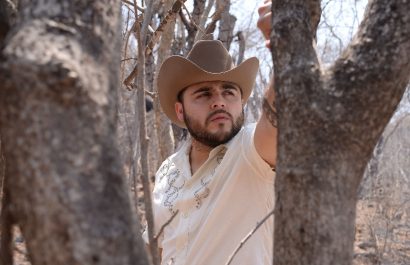 El cantante mexicano de música regional Gerardo Ortiz recibió una condena de tres años de libertad supervisada por un tribunal federal de California.
