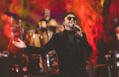 El colombiano Andrés Cepeda durante un reciente show.