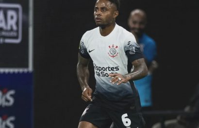 El ecuatoriano Diego Palacios alistaría su regreso a la MLS tras un año para el olvido en el Corinthians de Brasil