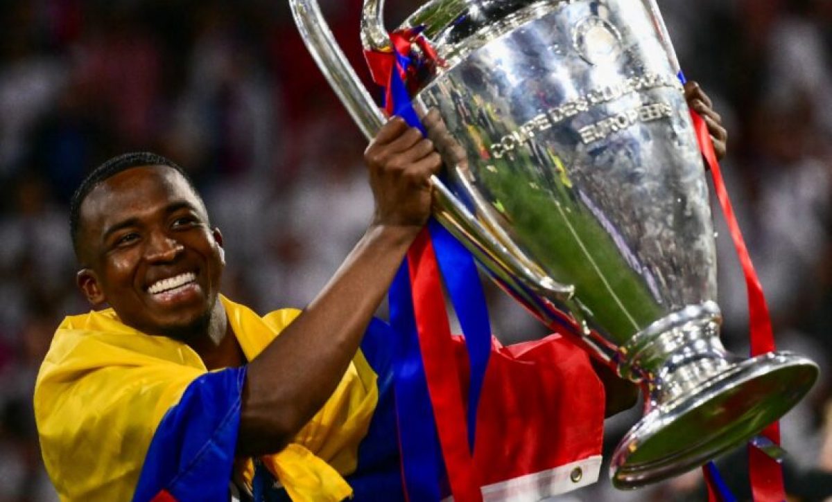 Willian Pacho ya forma parte de la historia del fútbol ecuatoriano tras ganar la Champions League con el PSG.