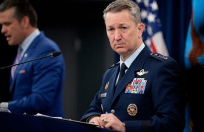 El general Dan Caine, jefe del Estado Mayor Conjunto de Estados Unidos, llegó este martes 25 de noviembre a Trinidad y Tobago.