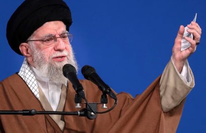 El líder supremo de Irán, Alí Khamenei, calificó a los manifestantes que protestan contra el régimen como “mercenarios” y lanzó advertencias contra Estados Unidos.