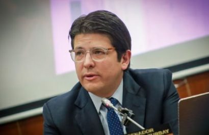 Miguel Uribe Turbay estaba en precampaña  por la presidencia de Colombia cuando fue asesinado.