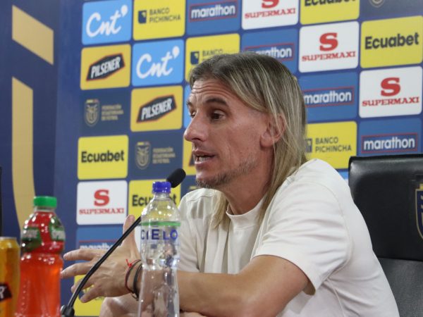 El rendimiento de Sebastián Beccacece con Ecuador divide opiniones en dos exglorias previo al duelo ante Nueva Zelanda