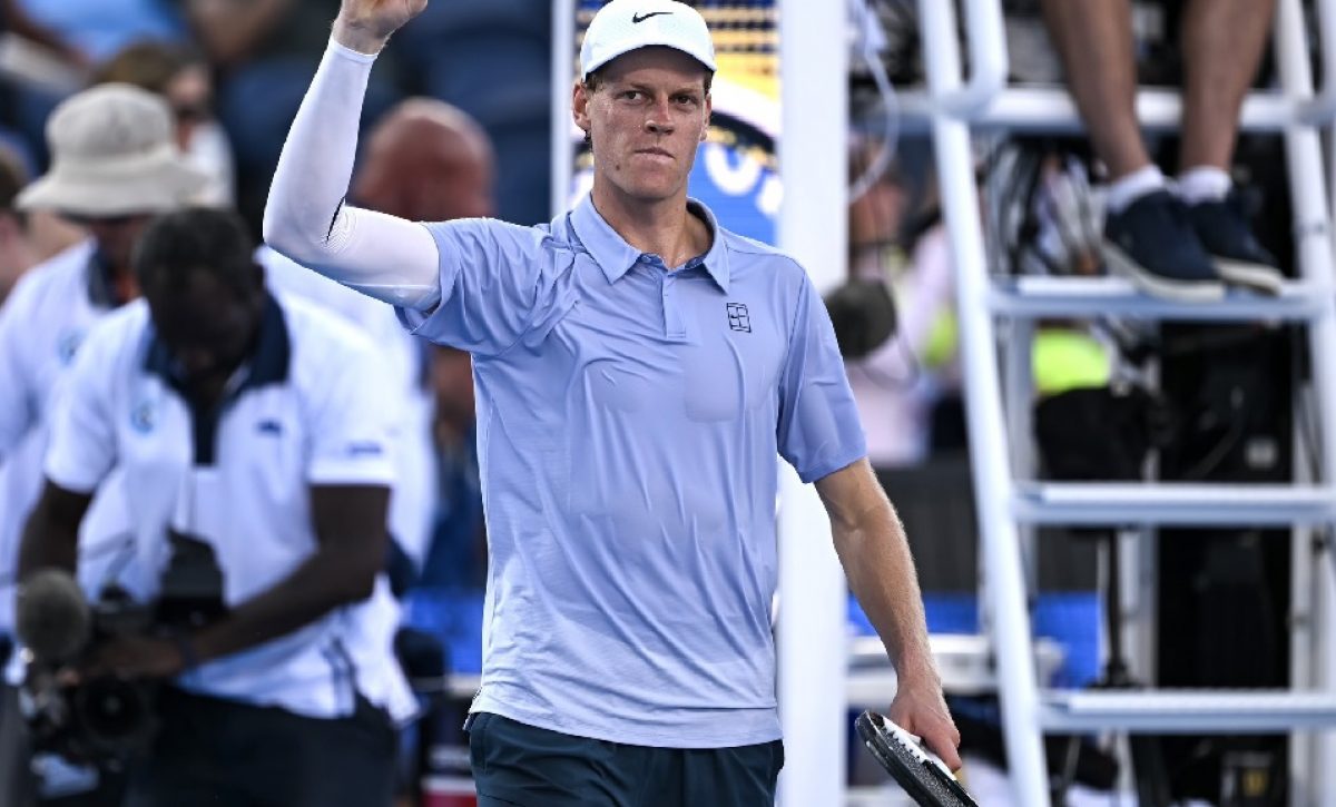 El tenista italiano Jannik Sinner se convirtió en el nuevo número uno del ranking mundial de la Asociación de Tenistas Profesionales (ATP).