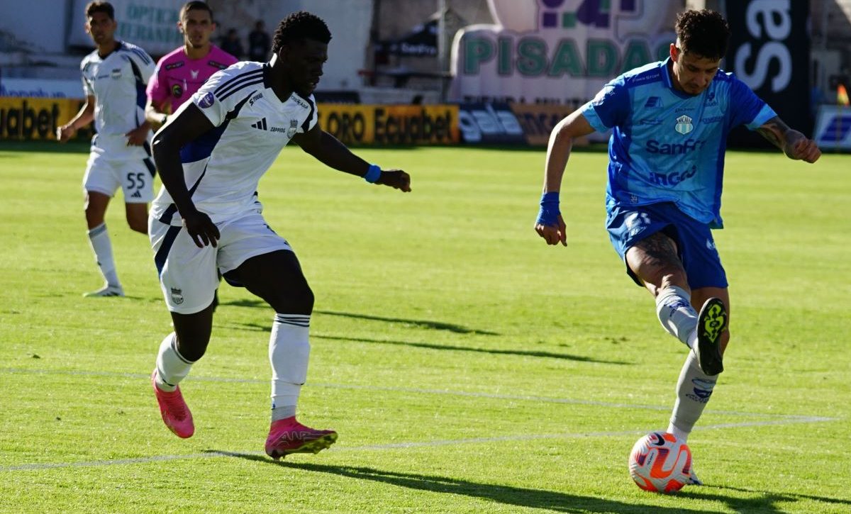 Emelec busca victoria ante Macará para mantener opciones internacionales