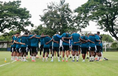 Emelec vuelve a paralizarse: el plantel se negó a entrenar este lunes por sueldos impagos