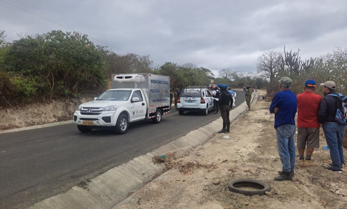 Encuentran a dos hombres sin vida en la Ruta del Choclo, Portoviejo Encuentran a dos hombres sin vida en la Ruta del Choclo, Portoviejo