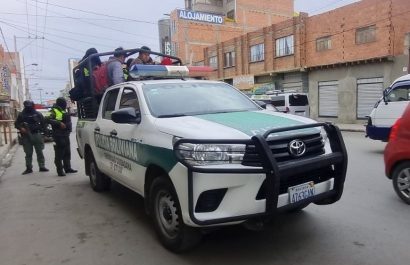 Policía fallece y otro resulta herido en enfrentamiento durante protestas en Bolivia