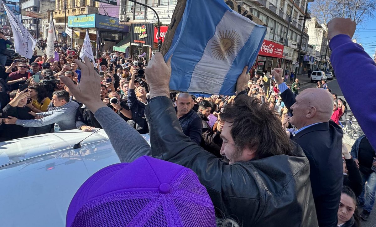 Caravana de Milei atacada con piedras: ¿quiénes están detrás del incidente?