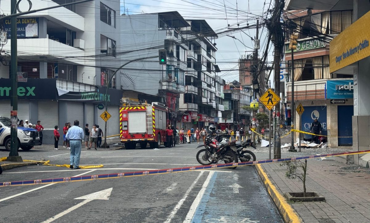 Explosión en Santo Domingo afecta varios locales de la avenida 29 de Mayo