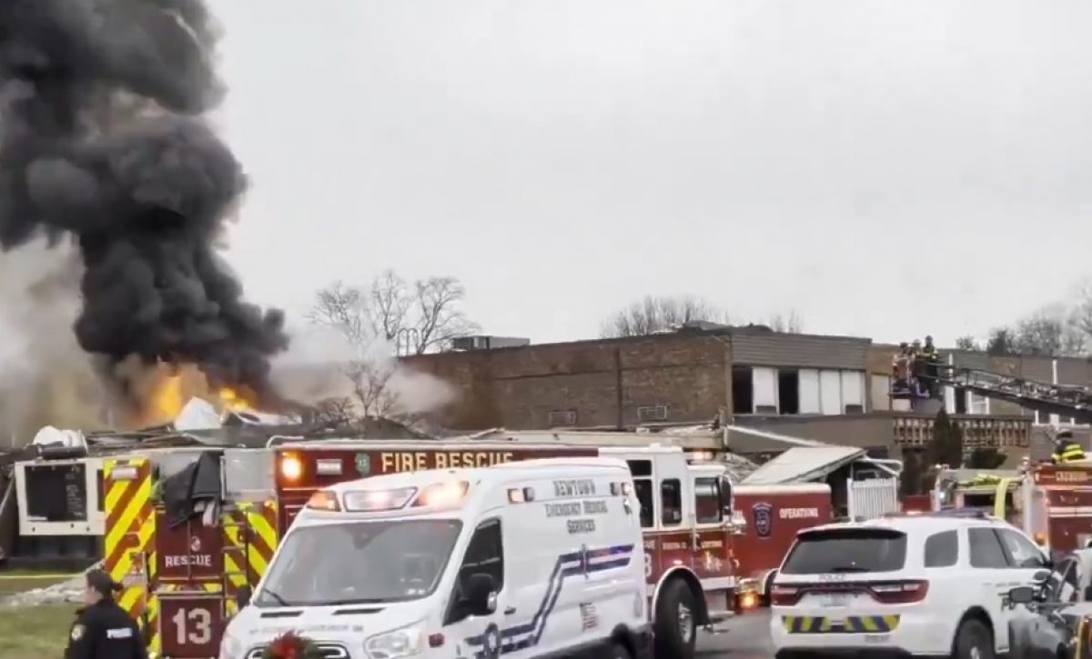 El operativo de rescate continúa en el lugar de la tragedia.