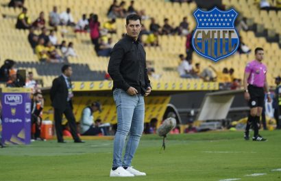 FIFA sanciona nuevamente a Emelec y bloquea fichajes por deuda con Ismael Rescalvo