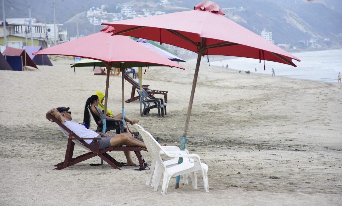 Feriado de Difuntos e Independencia de Cuenca Gobierno proyecta 1,2 millones de viajeros y $70 millones por feriado Feriado de Difuntos e Independencia de Cuenca: Gobierno proyecta 1,2 millones de viajeros y $70 millones por feriado