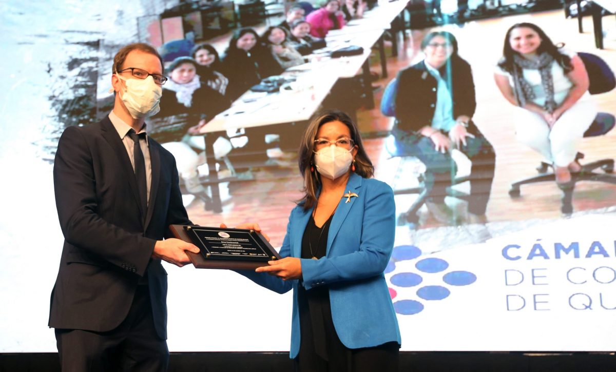 Foto-empresarial-1-scaled-1