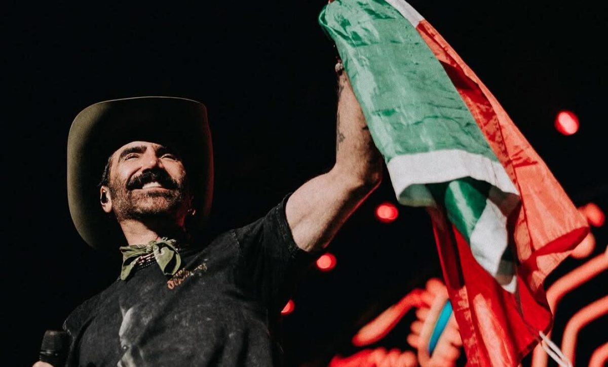Alejandro Fernández prepara un show 360° en Quito y Guayaquil: un tributo a México y a Vicente Fernández Alejandro Fernández prepara un show 360° en Quito y Guayaquil: un tributo a México y a Vicente Fernández