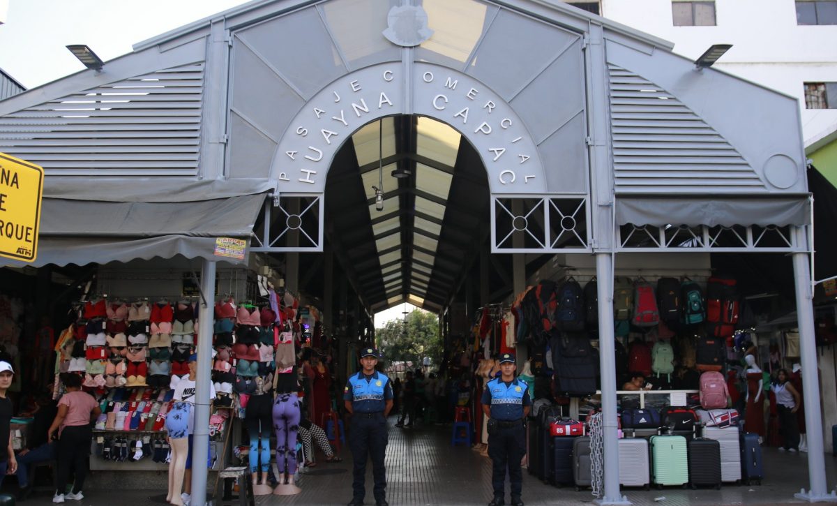 Las primeras cámaras ya operan en locales de la Bahía, en el centro de Guayaquil. FOTO: @alcaldiagye.