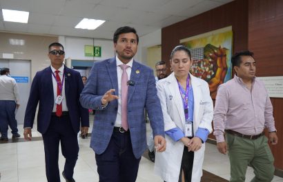 El exministro de Salud, Jimmy Martin Delgado en una visita a un hospital. FOTO: @jimmymartinec.
