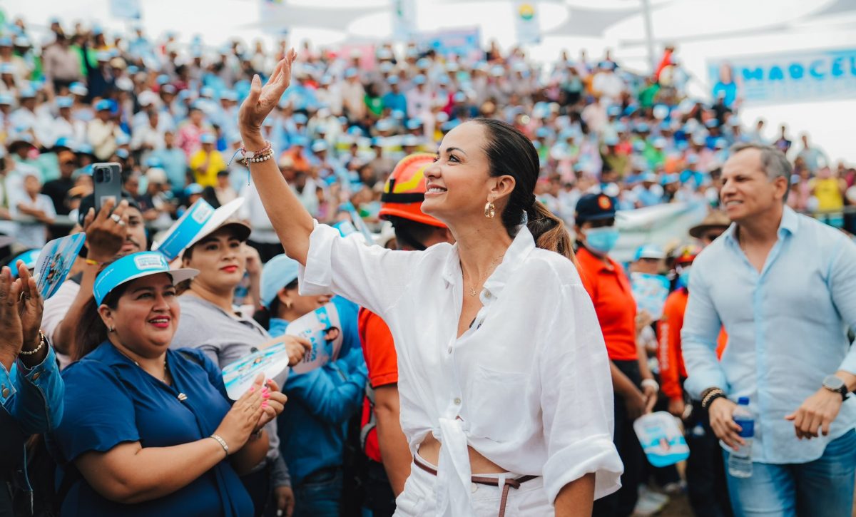 Marcela Aguiñaga se desempeña como Prefecta del Guayas. FOTO: @marcelaguinaga.