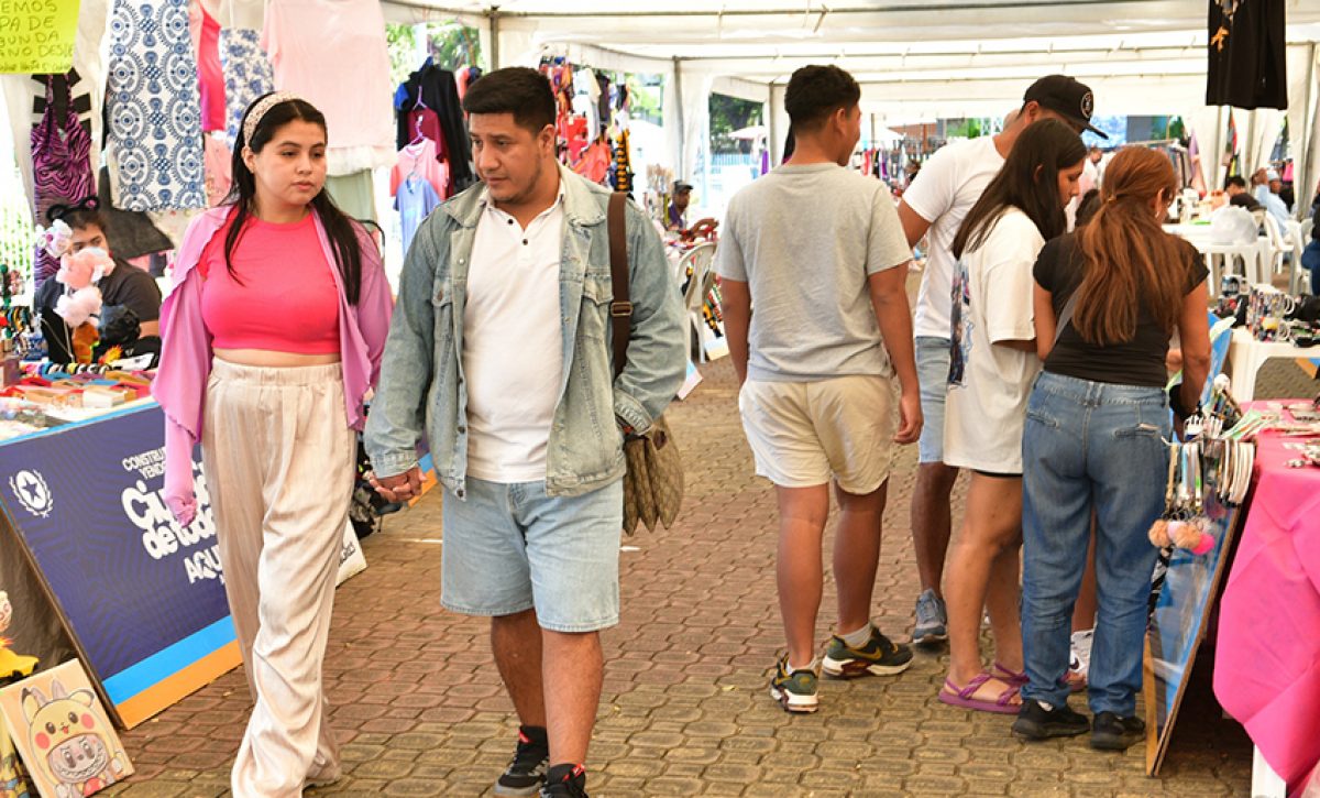 El Parque Forestal de Guayaquil se convirtió en un espacio de emprendimiento y reactivación económica con más de 100 comerciantes.