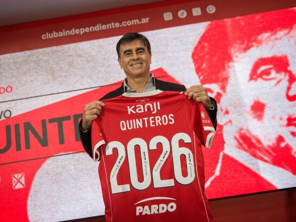 Gustavo Quinteros desde este lunes asume como DT de Independiente de Avellaneda.