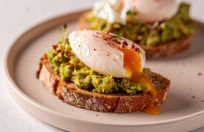 Huevo pochado en minutos Aprende la técnica ideal para su preparación El huevo pochado es ideal para desayunos.