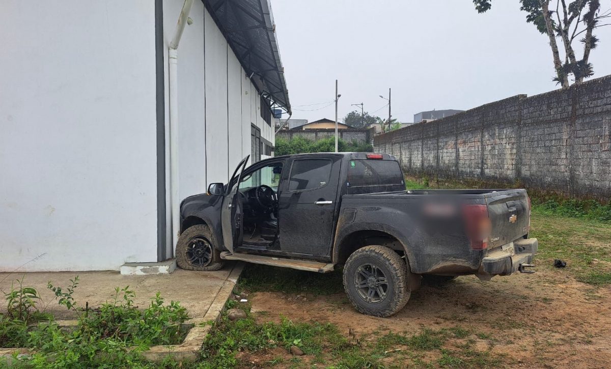 Impactante persecución en Santo Domingo robo de camioneta termina en choque y captura