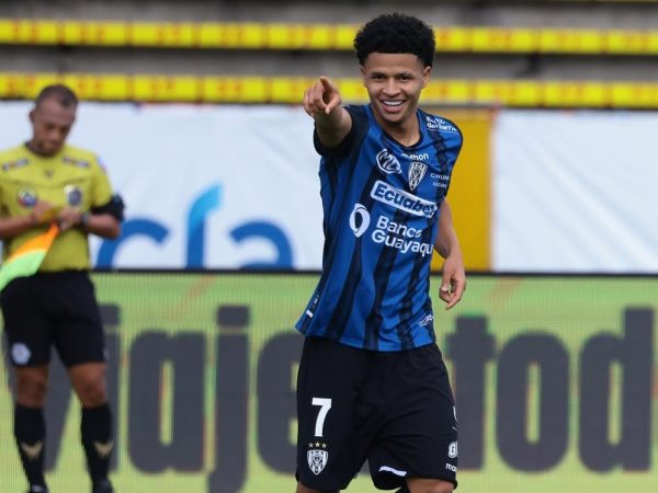 Independiente del Valle evalúa propuestas por el traspaso de Patrick Mercado