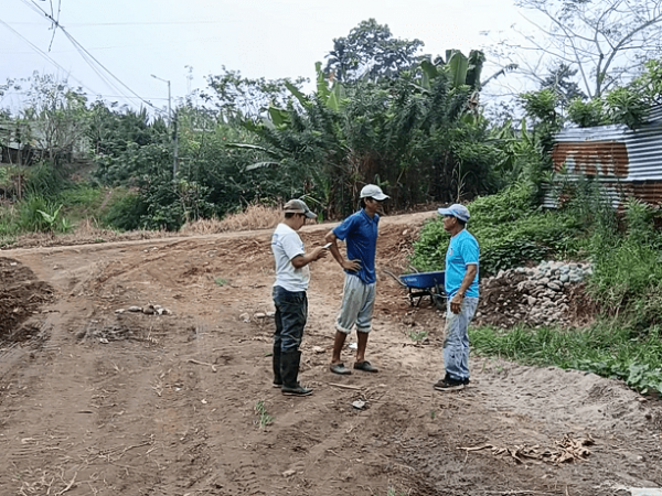 Inicia mantenimiento vial en Río Lindo, zona rural de La Concordia