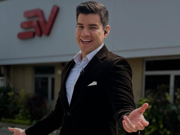 ¿Isaac Delgado será el nuevo presentador de 'En Contacto'