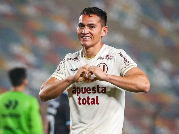 Jairo Vélez sella triunfo de Universitario 2-0 ante Alianza Universidad en Clausura 2025